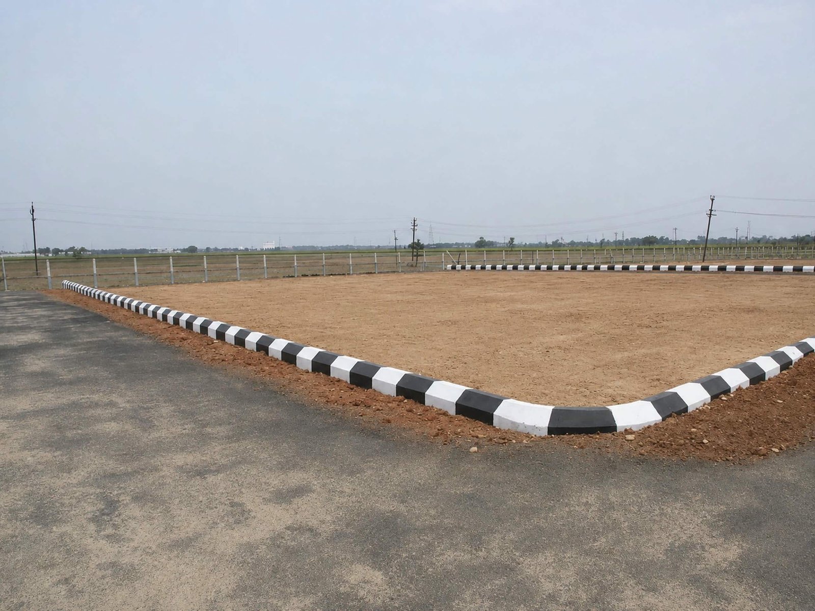 Open site with established internal roadways